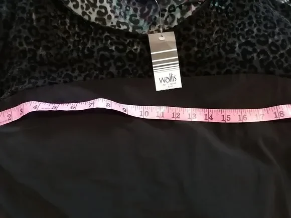 Wallis Top Size M 40 Inch Bust 27 Long Black Long Sleeves Super Soft - Picture 9 of 12